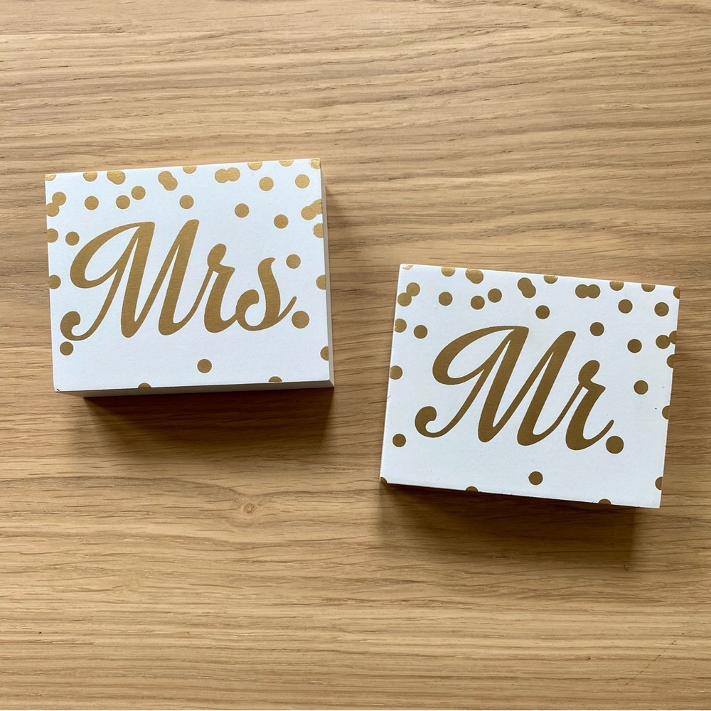 "Mr." & "Mrs." signs for wedding / engagement / bridal decor